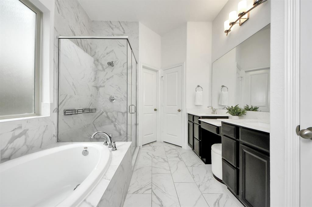 8715 Morris Woods Drive, Missouri City, Texas image 17