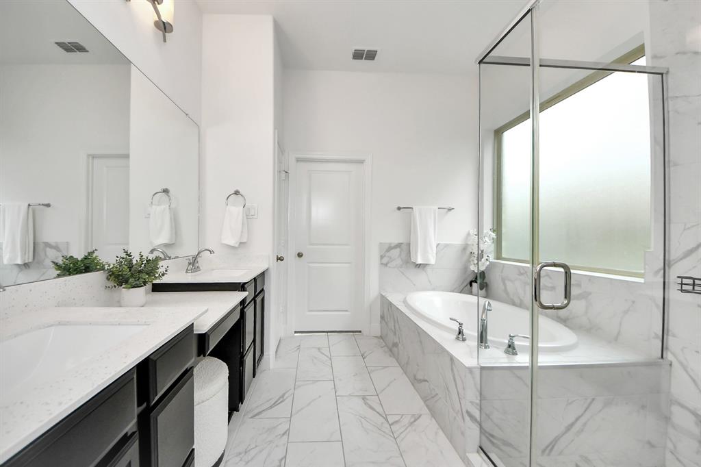 8715 Morris Woods Drive, Missouri City, Texas image 18