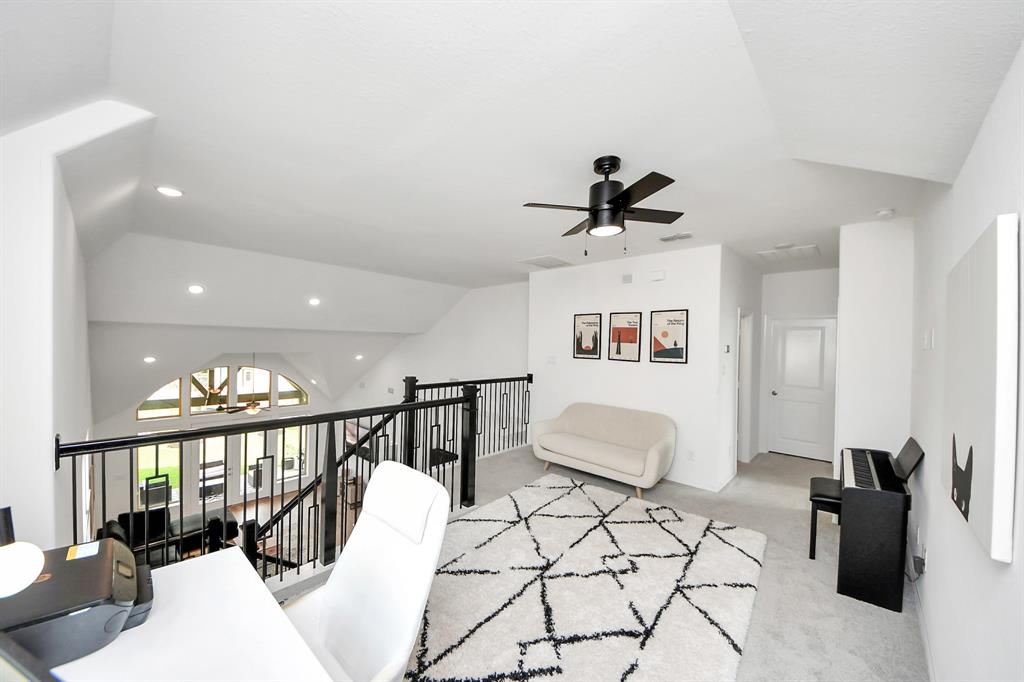 8715 Morris Woods Drive, Missouri City, Texas image 22