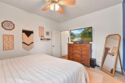 Single Family Residence in Crystal Beach TX 2932 Lakeside Drive 18.jpg