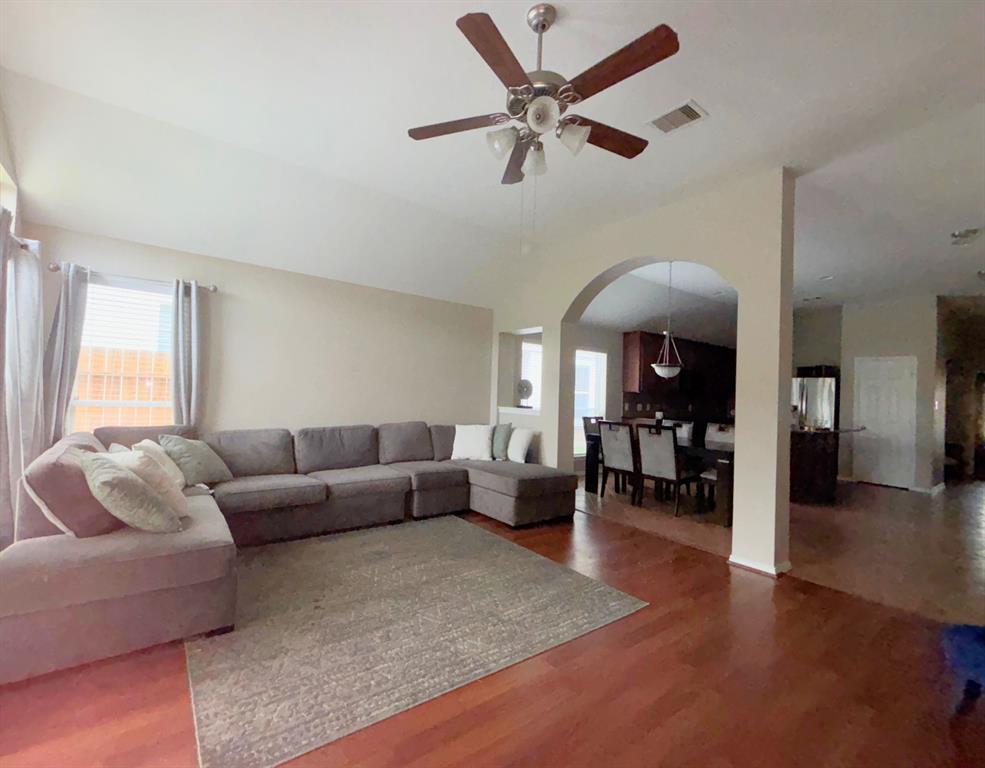 4326 Sunlit Pass Loop, Humble, Texas image 3