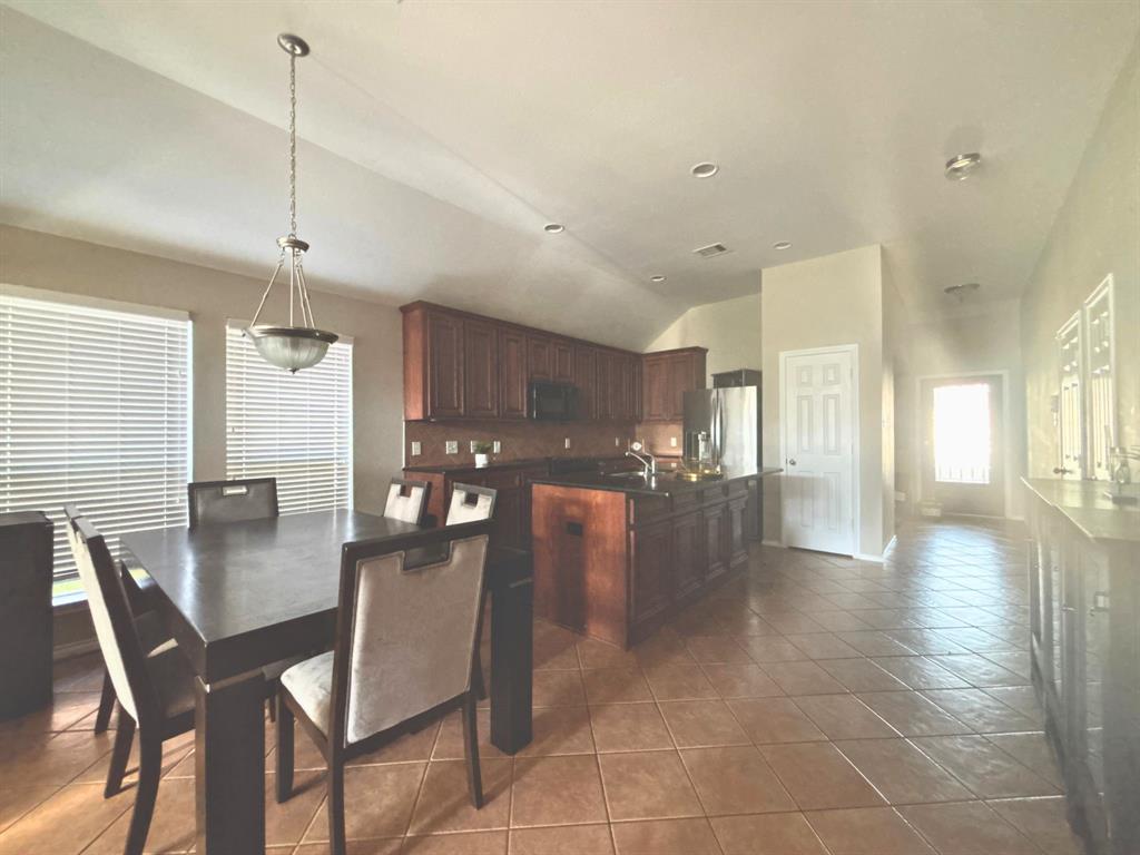 4326 Sunlit Pass Loop, Humble, Texas image 9