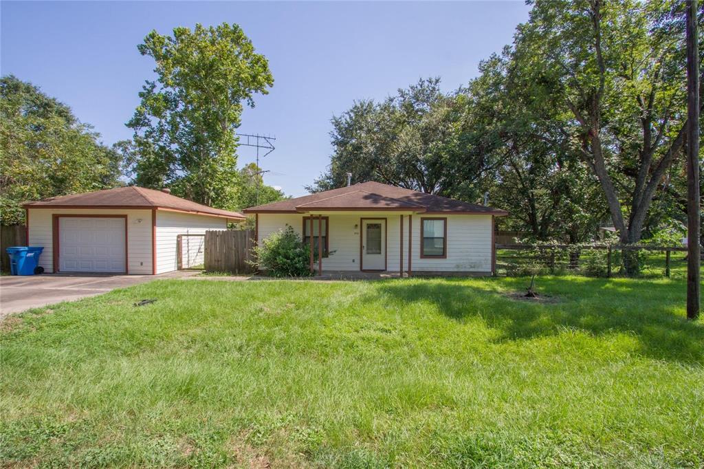 2611 Center Street, Waller, Texas image 1