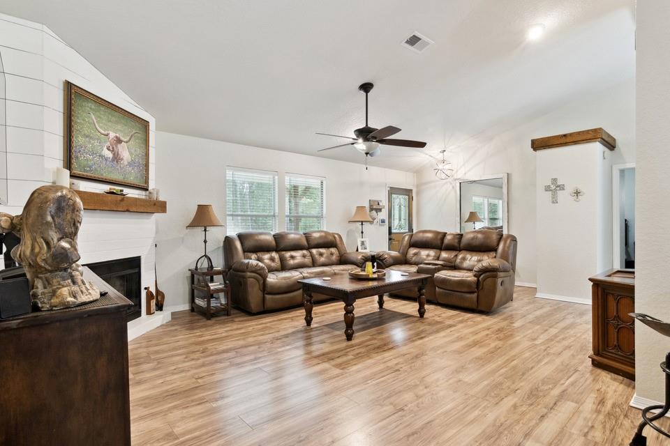18220 Quail Run Circle