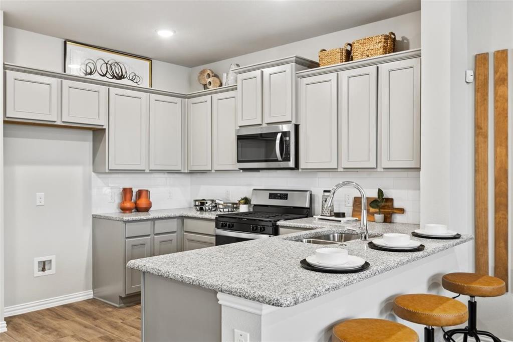 2238 Memory Oaks Drives #11, Tomball, Texas image 4
