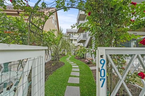 907 Winnie Street Galveston TX 77550