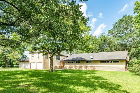 Townhouse in Alvin TX 19927 HIGHWAY 35 14 ACRES 4.jpg