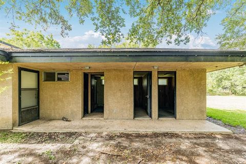 Townhouse in Alvin TX 19927 HIGHWAY 35 14 ACRES 21.jpg