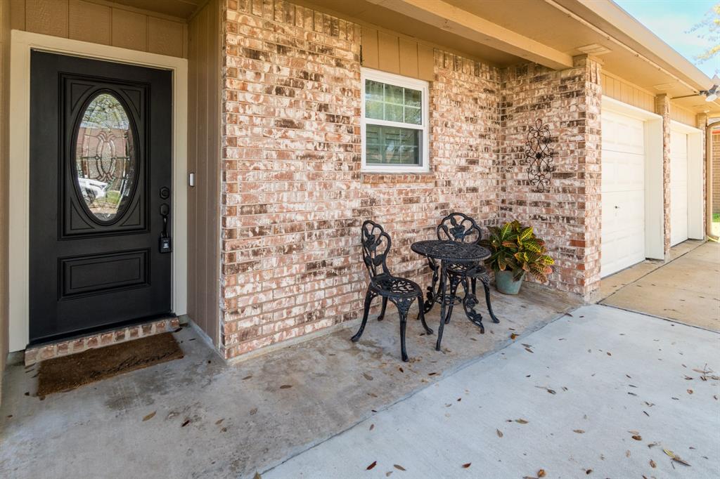 1817 Leissner Street, Bay City, Texas image 2