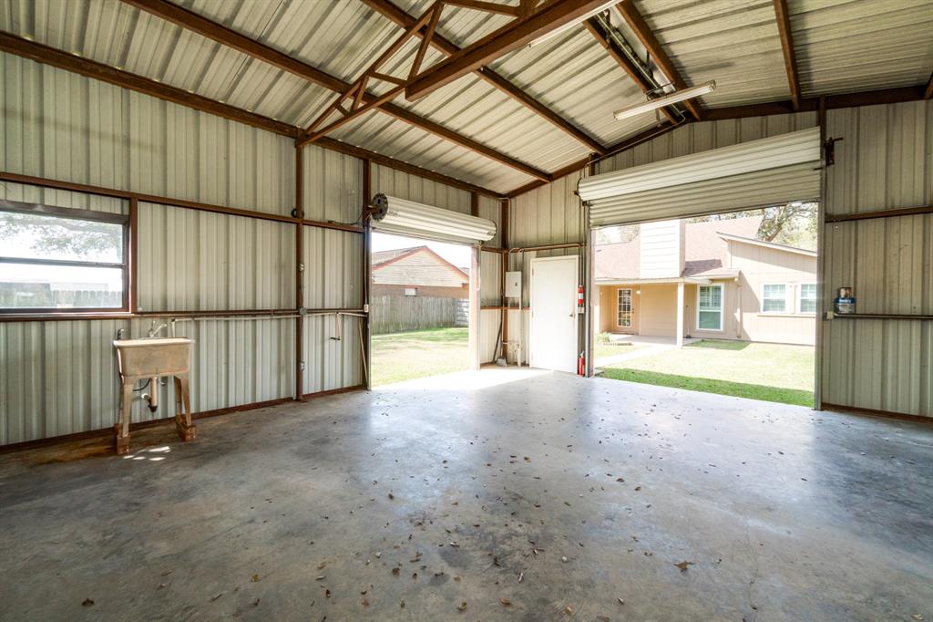 1817 Leissner Street, Bay City, Texas image 21