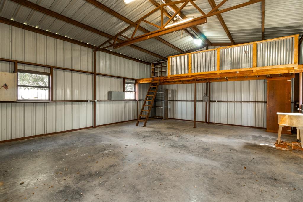 1817 Leissner Street, Bay City, Texas image 20