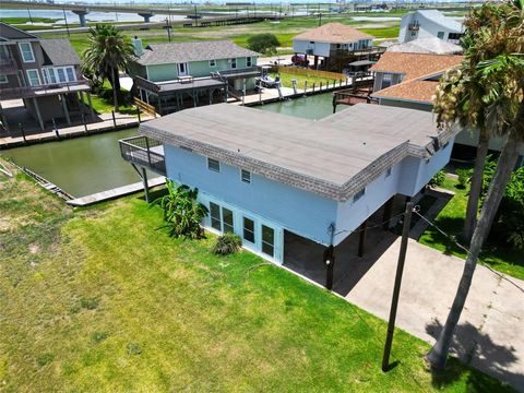 Photo of 24 King Fish Lane, Freeport, TX 77541 (MLS # 41512303)