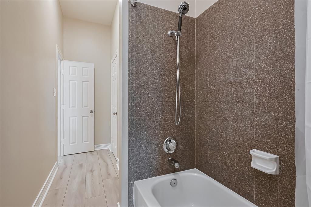 2023 Upland Shadows Drive, Sugar Land, Texas image 32