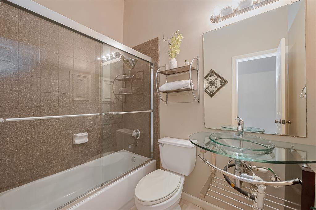 2023 Upland Shadows Drive, Sugar Land, Texas image 28