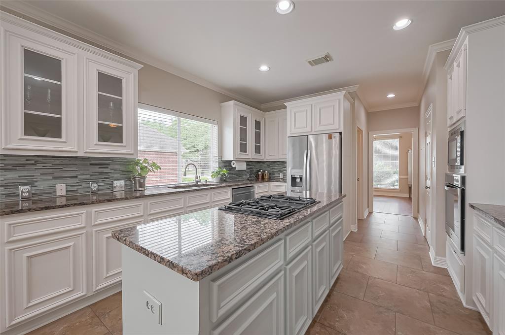 2023 Upland Shadows Drive, Sugar Land, Texas image 6