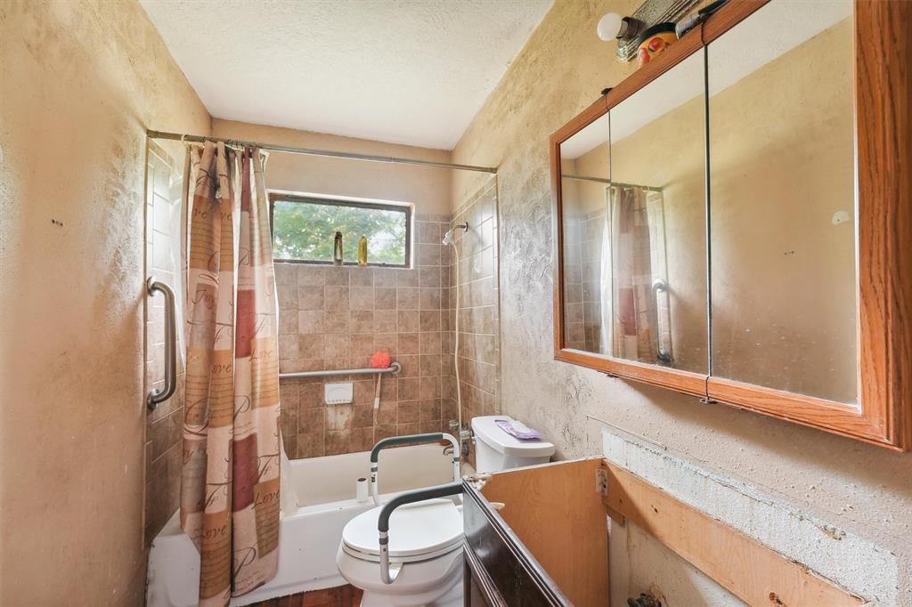 10010 Fairland Drive, Houston, Texas image 13