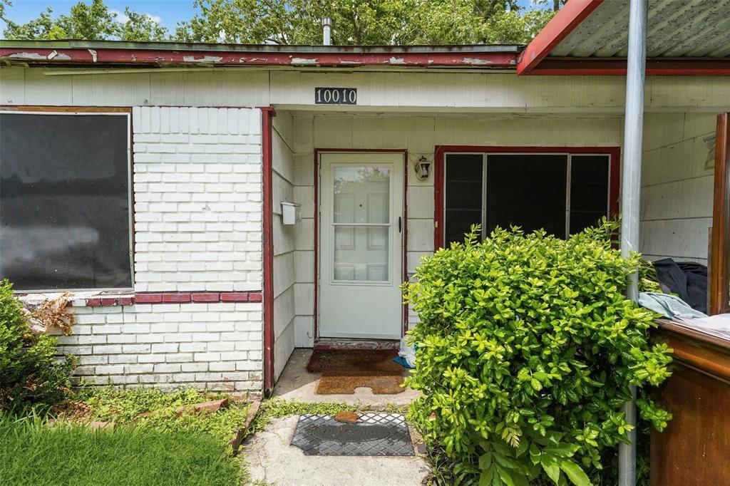 10010 Fairland Drive, Houston, Texas image 1
