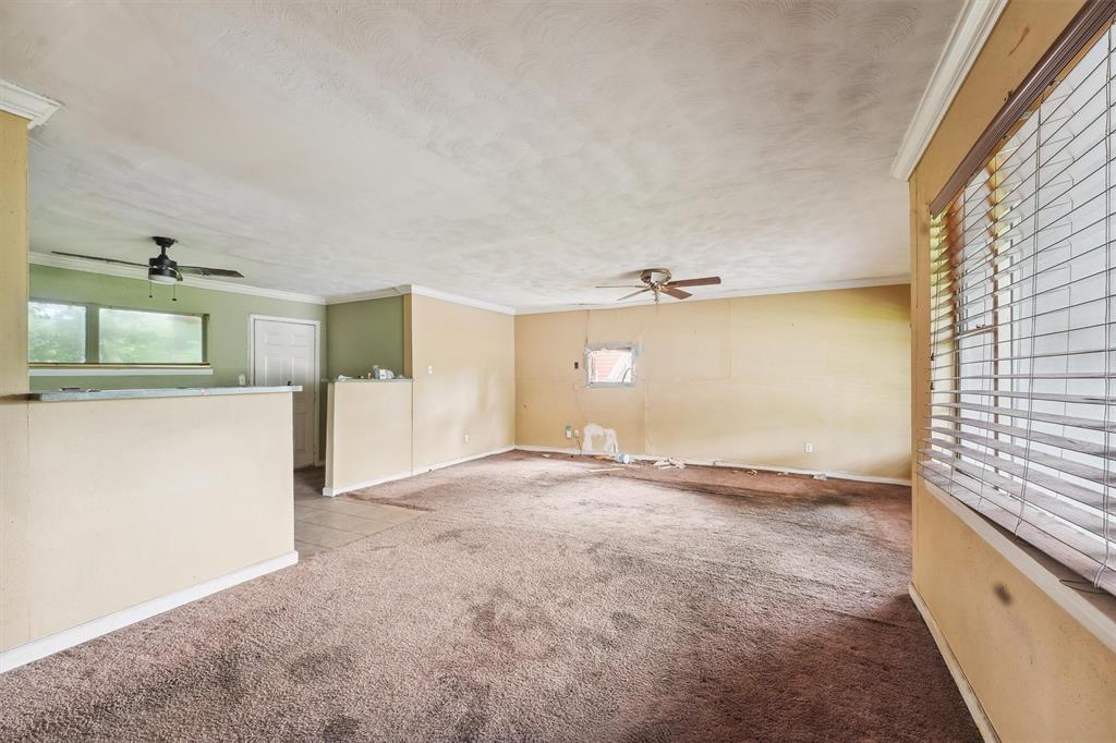 10010 Fairland Drive, Houston, Texas image 2