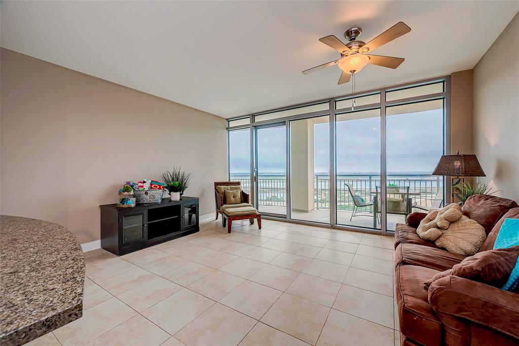 801 E Beach Drive #TW1012, Galveston, Texas image 10