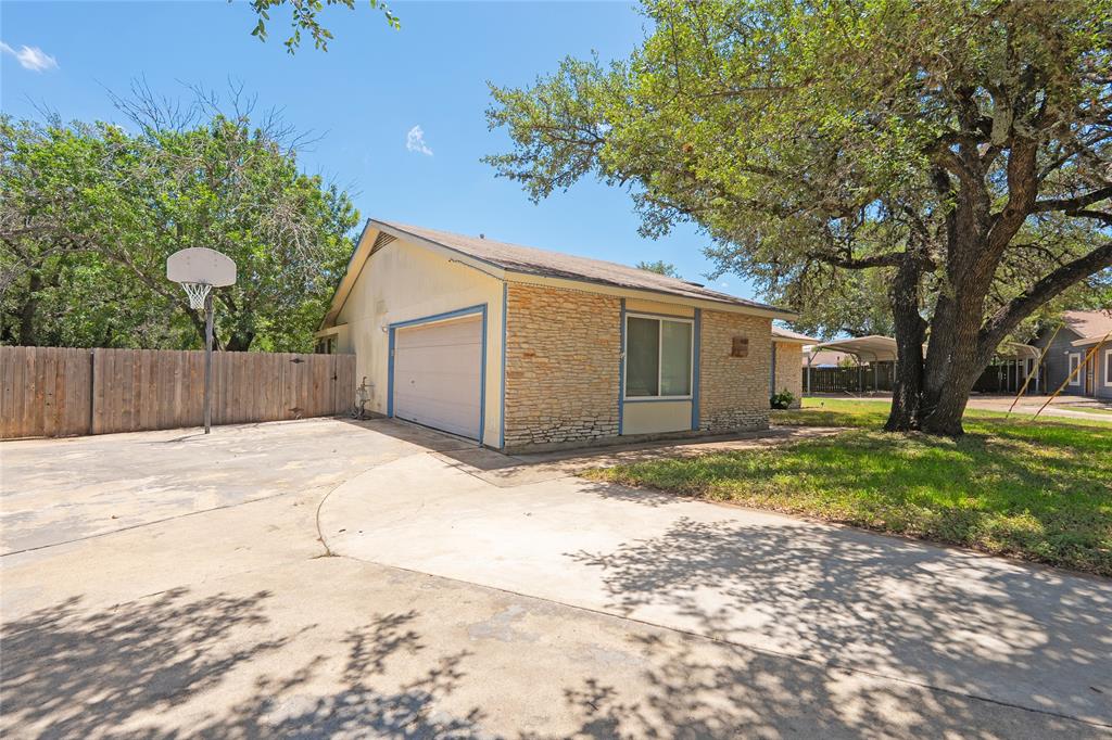 600 Erin Circle
