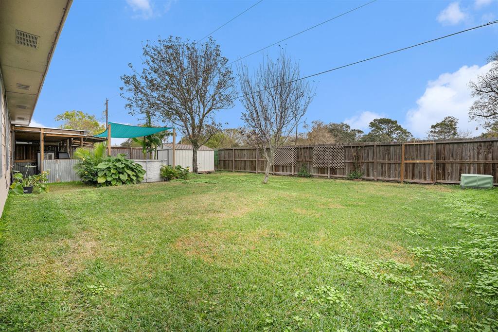 1168 Carey Drive, Angleton, Texas image 22