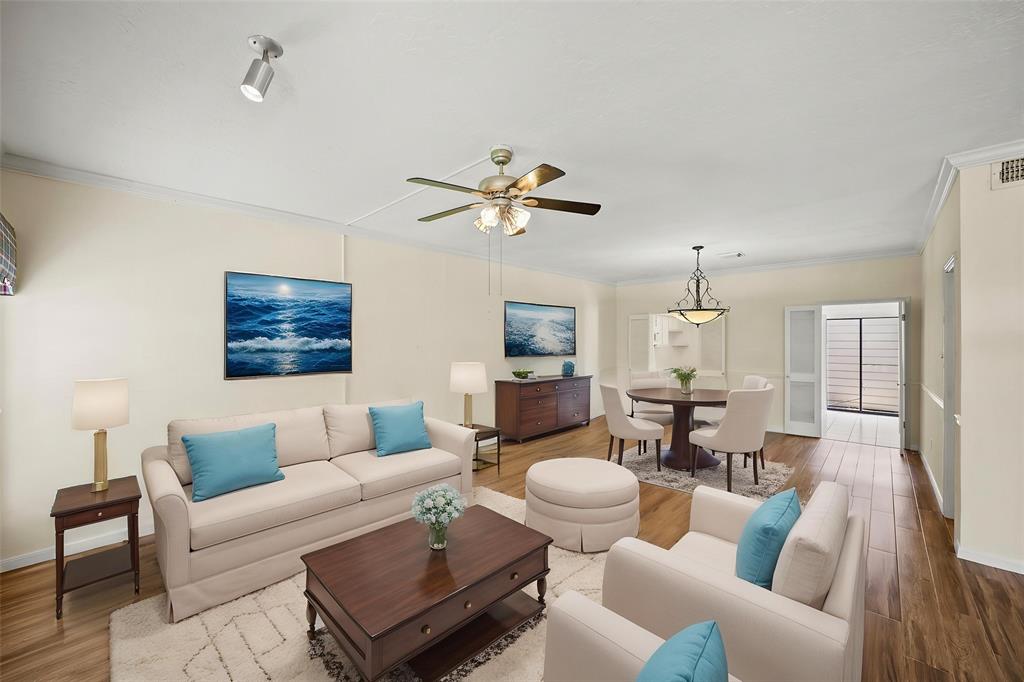 800 Country Place Drive #407, Houston, Texas image 2