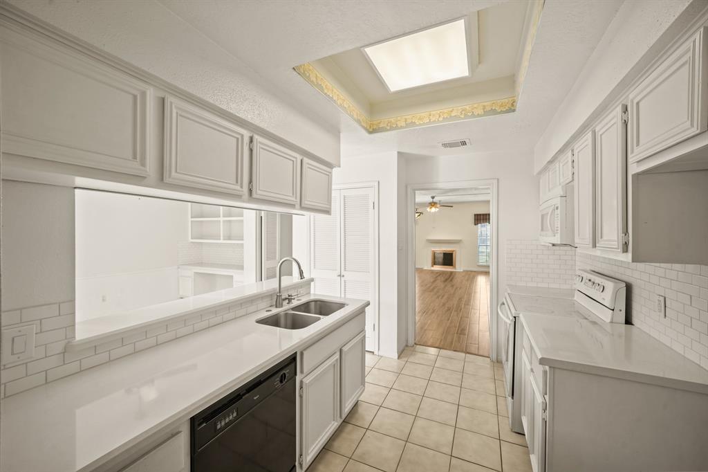800 Country Place Drive #407, Houston, Texas image 10