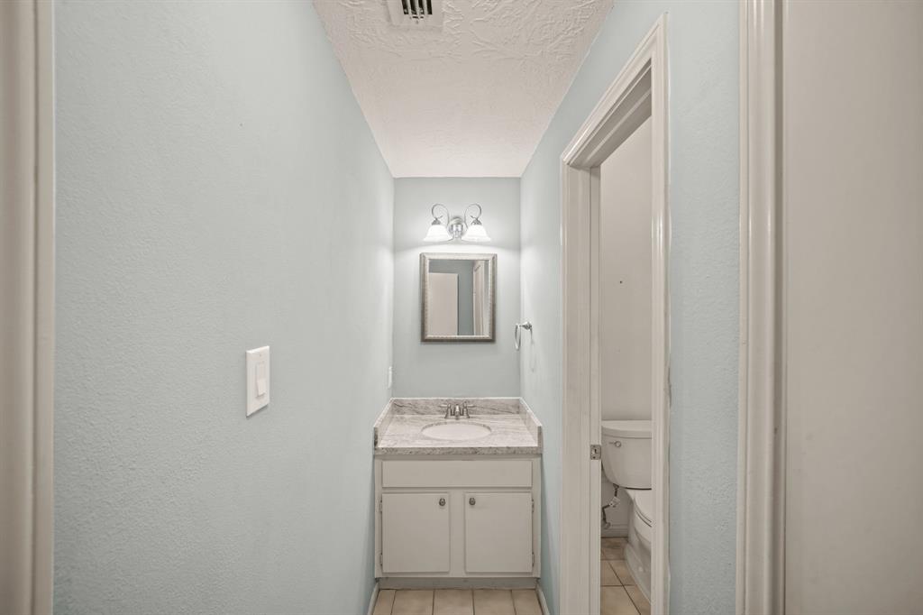 800 Country Place Drive #407, Houston, Texas image 7