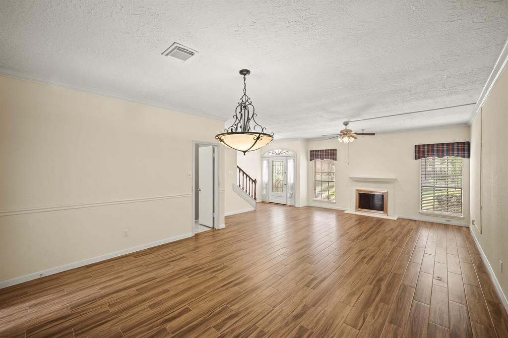 800 Country Place Drive #407, Houston, Texas image 6