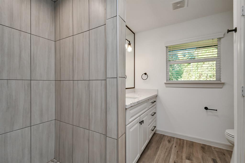 1805 East Avenue, Katy, Texas image 36