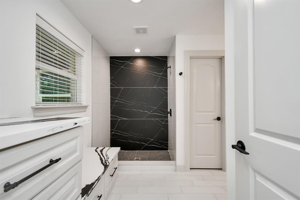 1805 East Avenue, Katy, Texas image 30