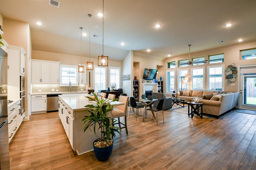 2234 Clements Shore Lane, La Porte, Texas image 16