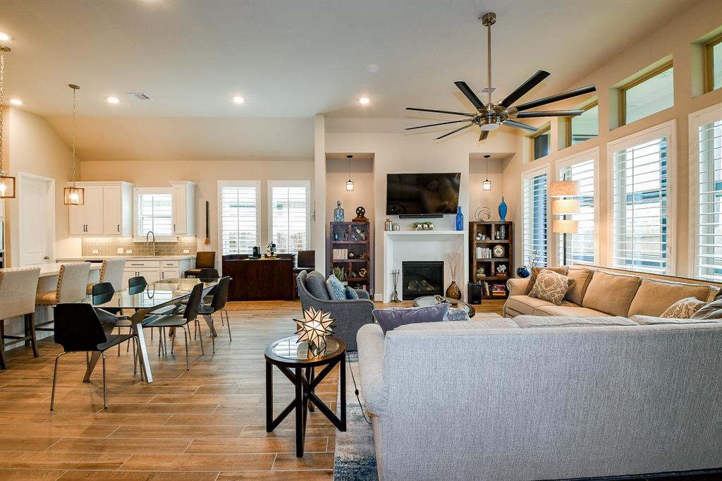 2234 Clements Shore Lane, La Porte, Texas image 4