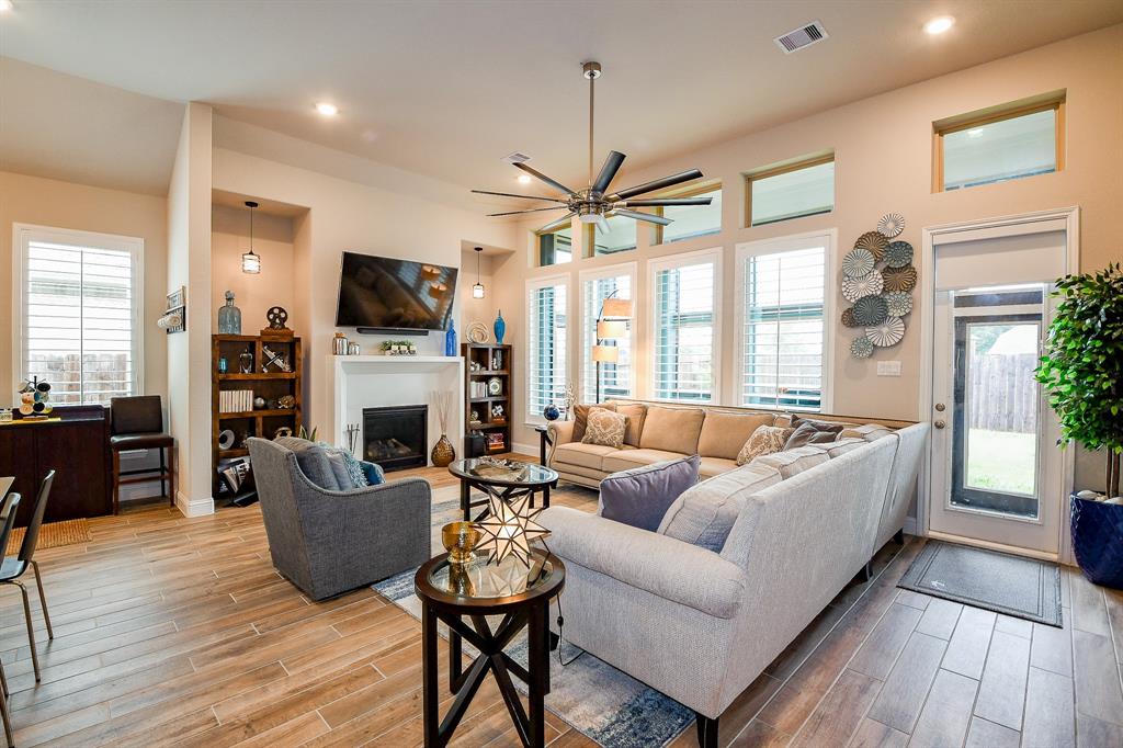2234 Clements Shore Lane, La Porte, Texas image 3