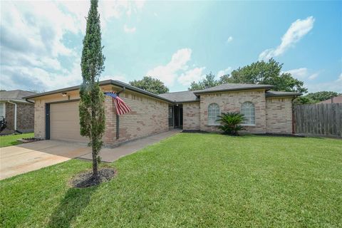 Single Family Residence in Houston TX 15130 Yorktown Colony Drive.jpg