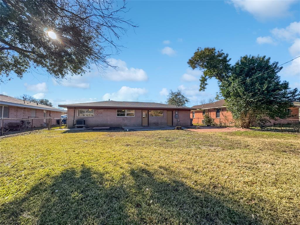 804 24th Avenue, Texas City, Texas image 8