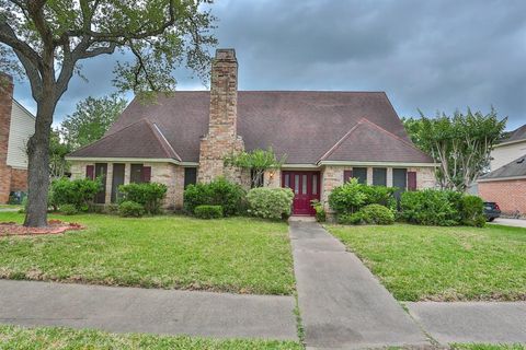 Single Family Residence in Houston TX 15306 La Mancha Drive.jpg