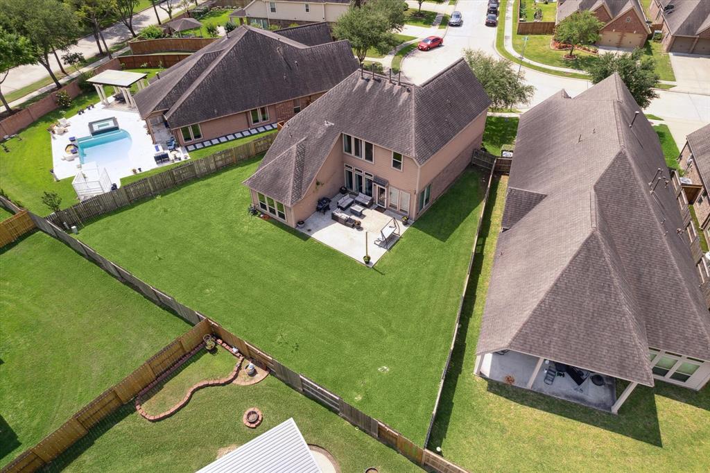 13921 Pebble Falls Lane, Pearland, Texas image 33