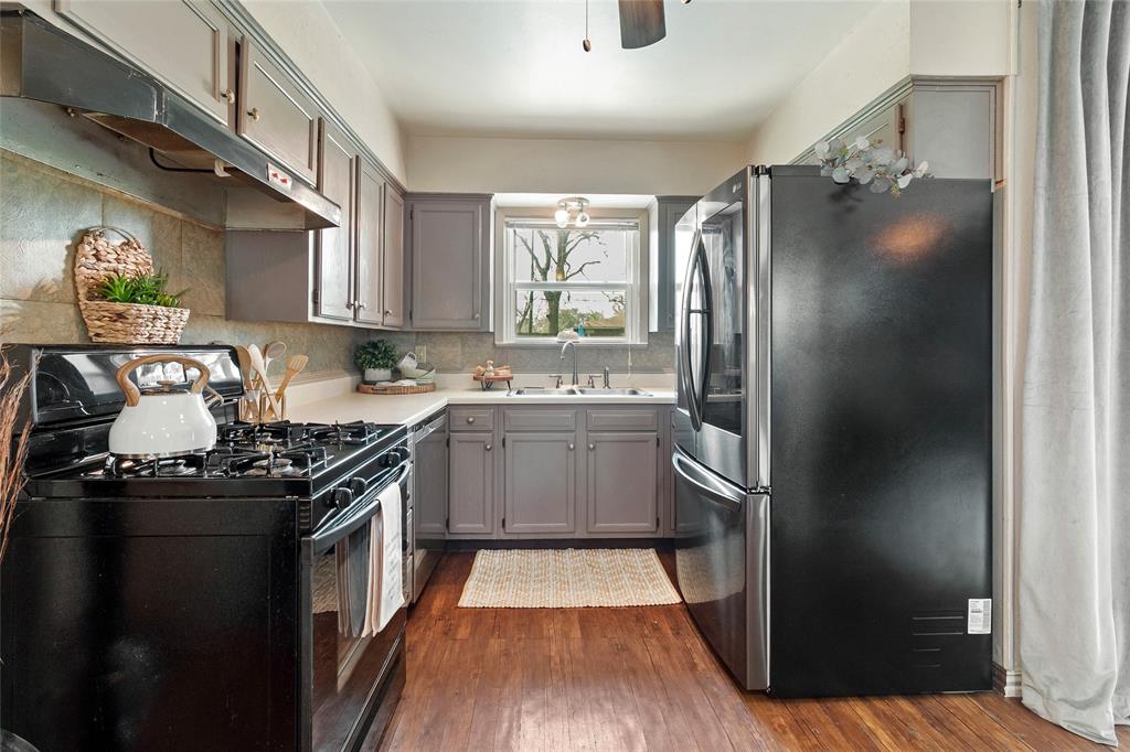 526 Wisteria St, Lake Jackson, Texas image 20