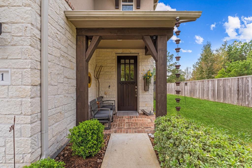 41 Centennial Ridge Place, The Woodlands, Texas image 5