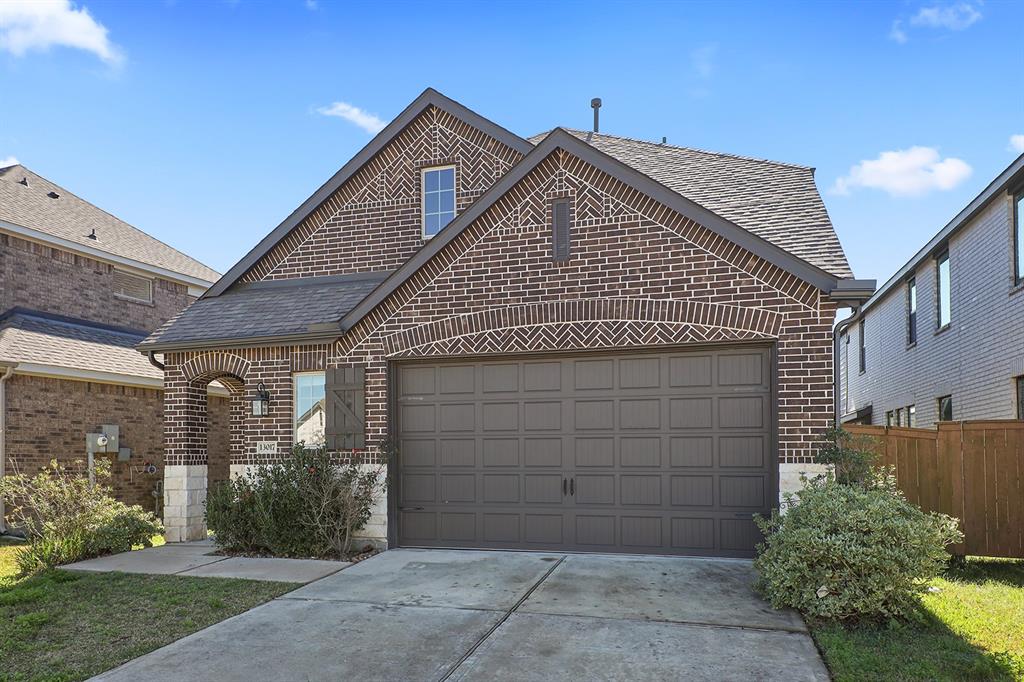 13017 Sapphire Lake Lane, Texas City, Texas image 2