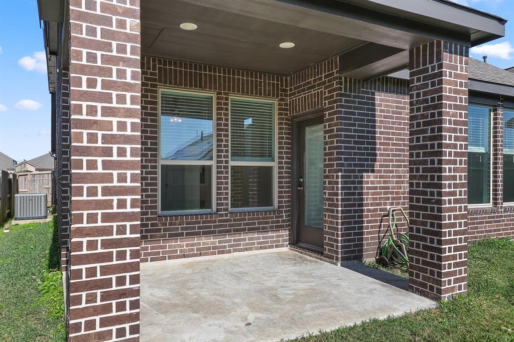 13017 Sapphire Lake Lane, Texas City, Texas image 34