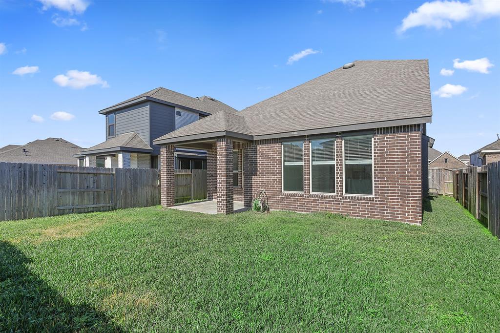 13017 Sapphire Lake Lane, Texas City, Texas image 32