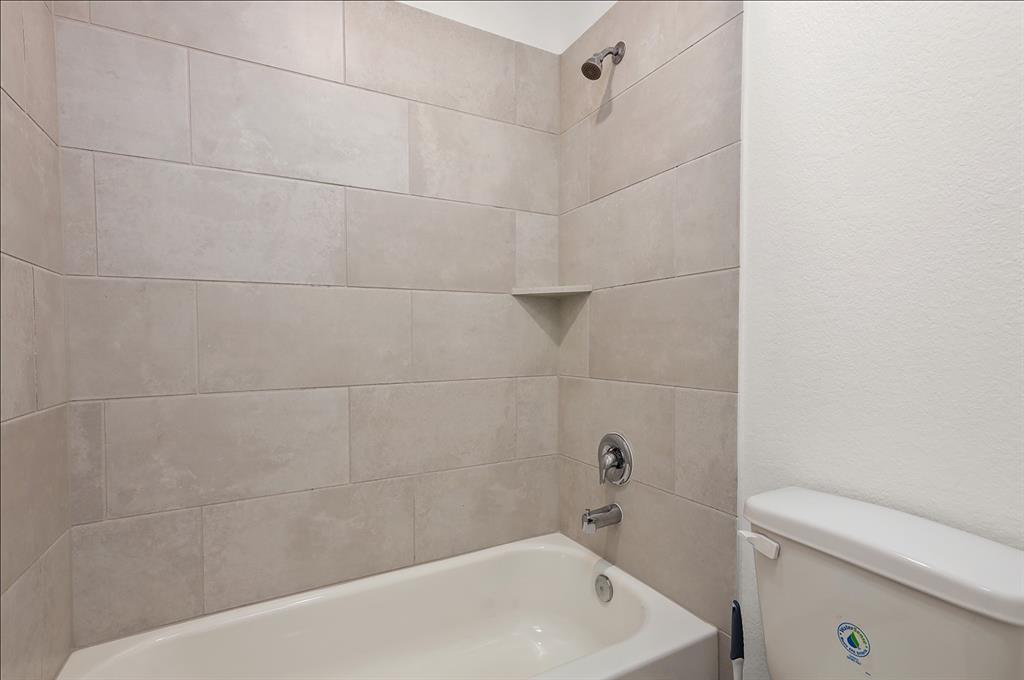 13017 Sapphire Lake Lane, Texas City, Texas image 27
