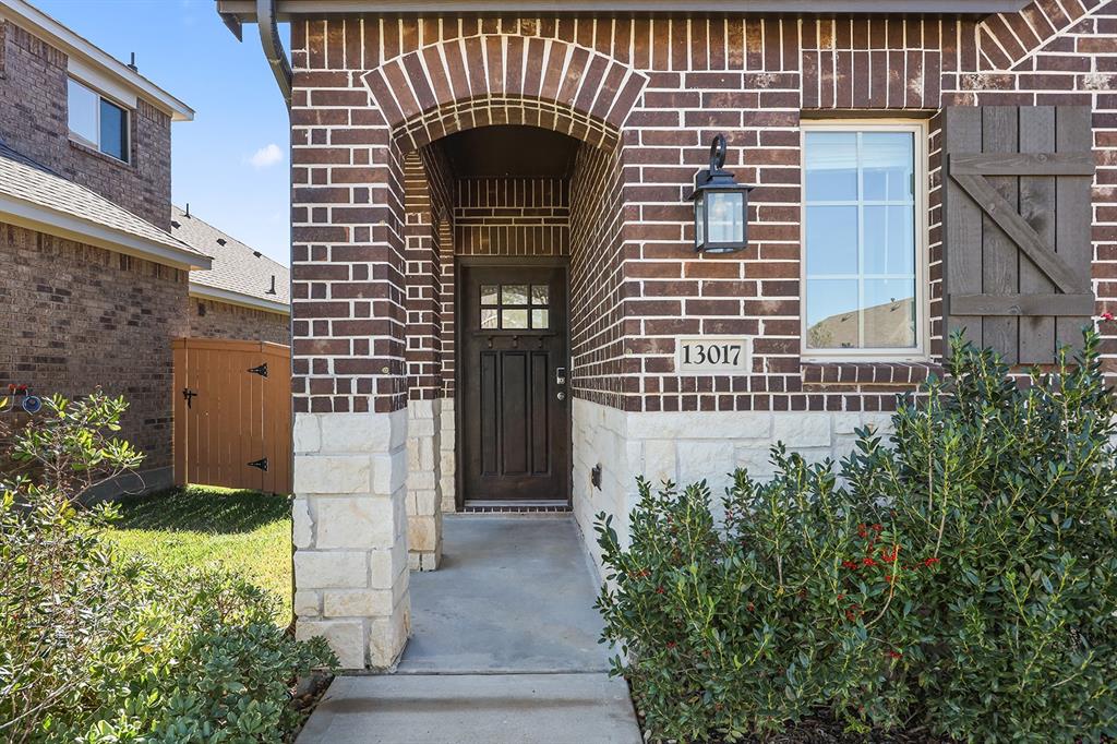 13017 Sapphire Lake Lane, Texas City, Texas image 4