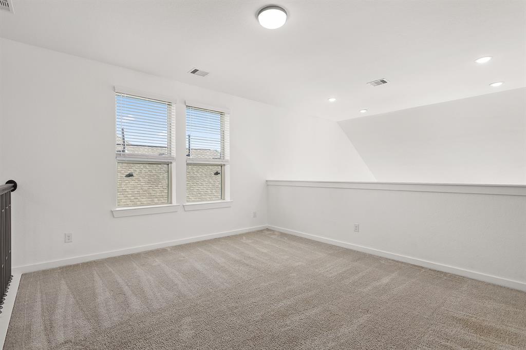 13017 Sapphire Lake Lane, Texas City, Texas image 23