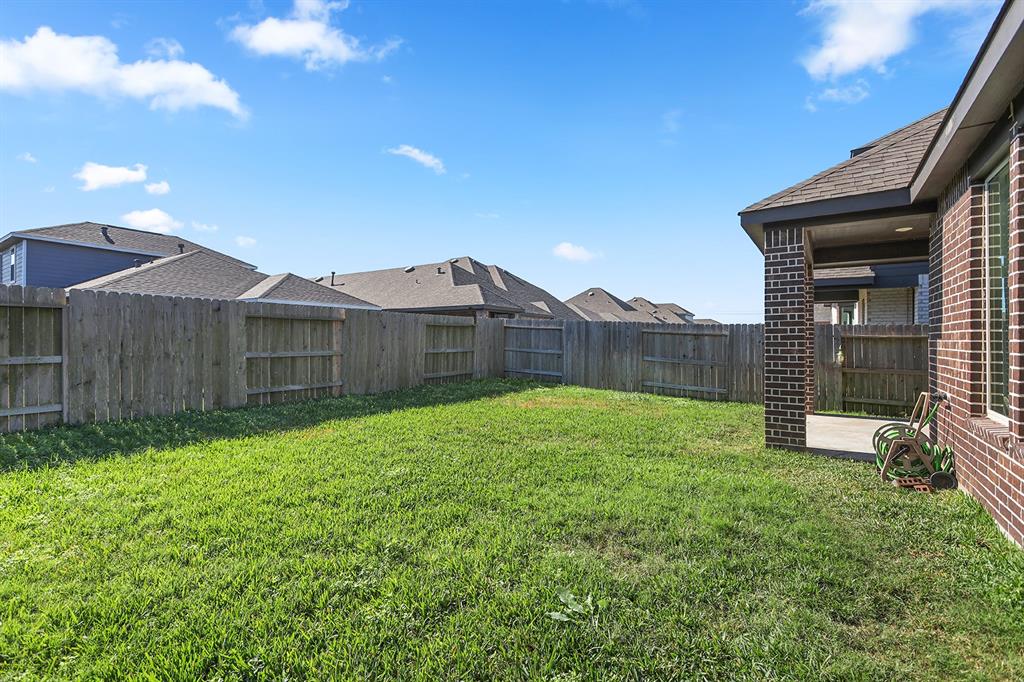 13017 Sapphire Lake Lane, Texas City, Texas image 33