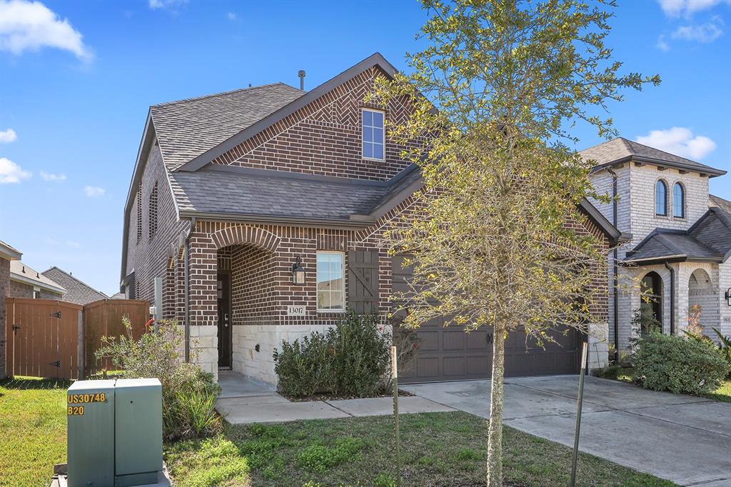 13017 Sapphire Lake Lane, Texas City, Texas image 3