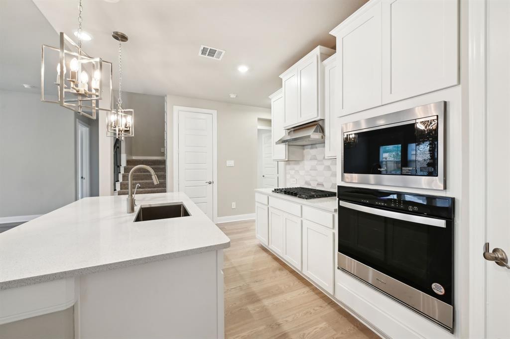 17724 Mill Manor Drive, Montgomery, Texas image 2