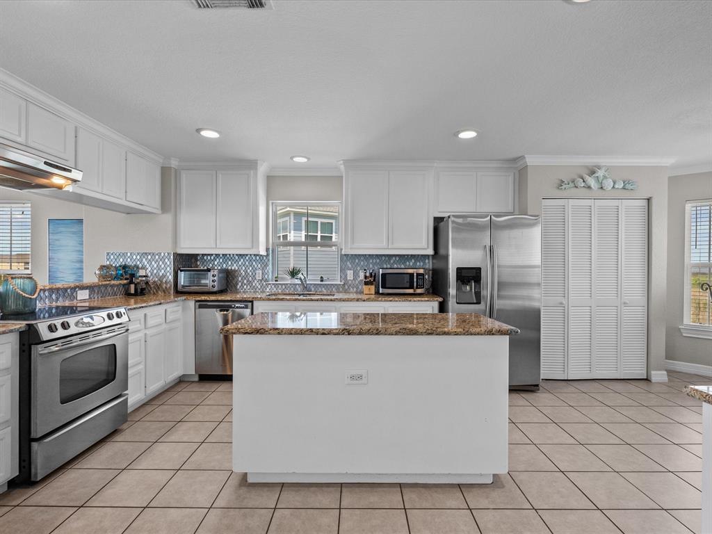 4035 Estuary Court, Galveston, Texas image 18